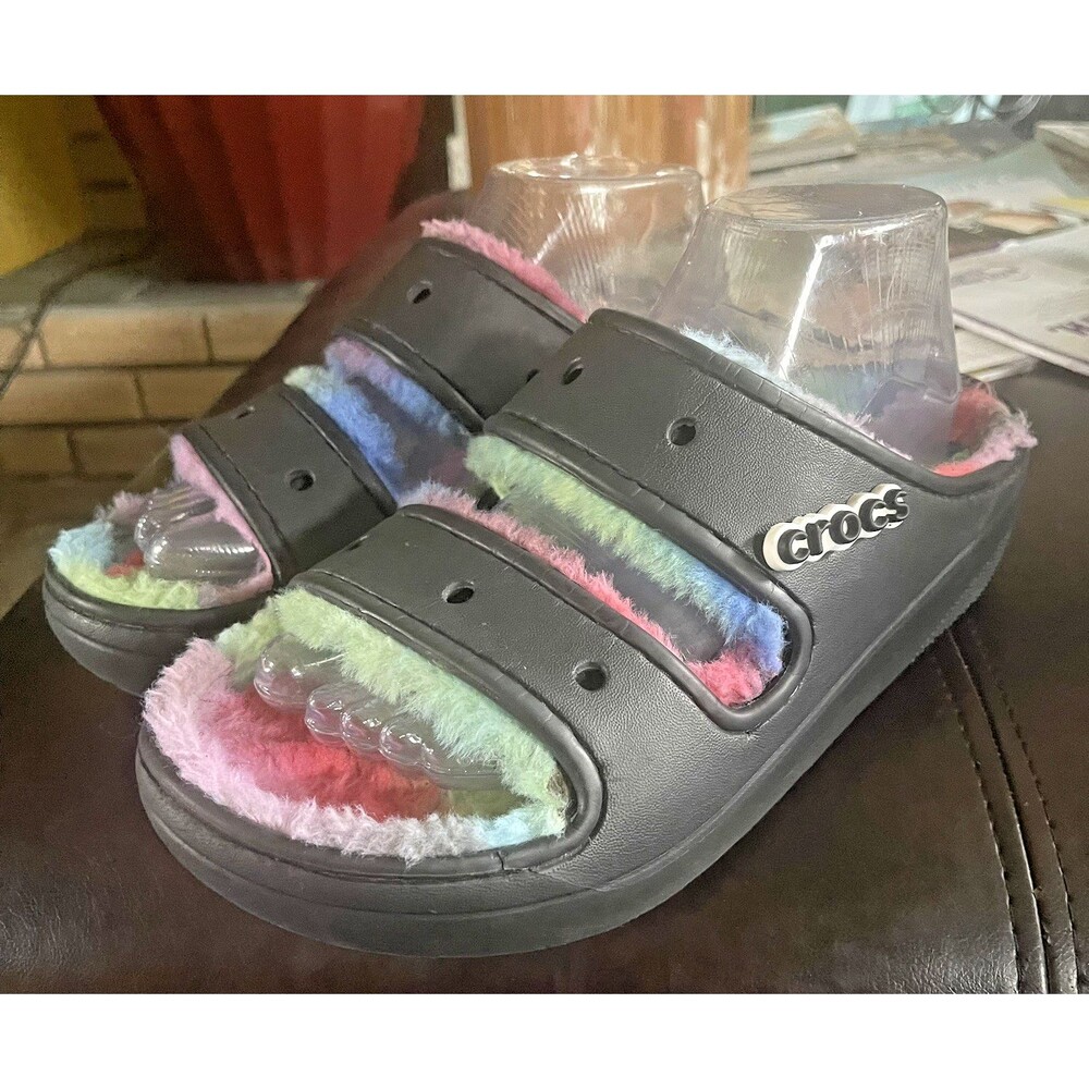 Crocs Classic Cozzzy Spray Dye Sandal Women's size 8, Men's 6 Comfort Casual